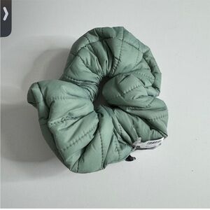 Free People Movement Super Sports Puffer Jumbo Scrunchie One Size NWT